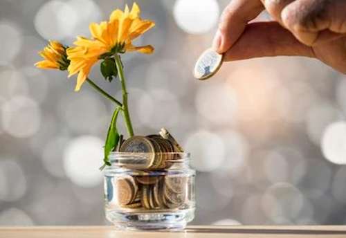 7 Simple Money Habits To Live Your Life By & Make Life Easier